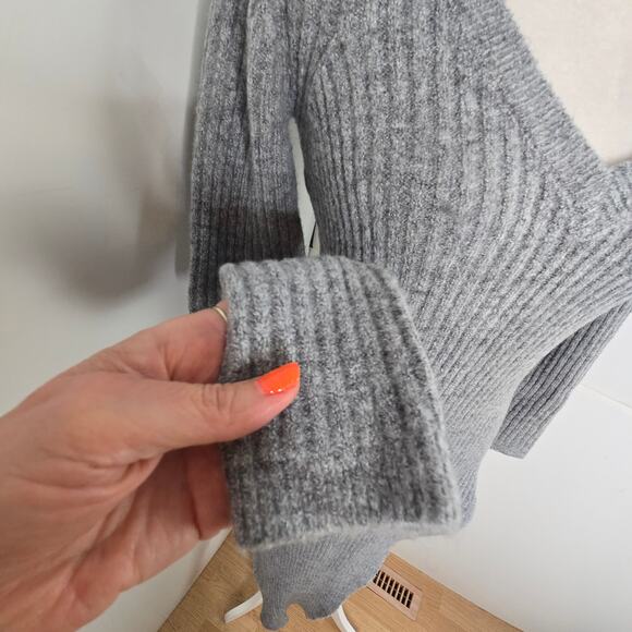 Venus EUC high slit sweater dress winter fall sexy tunic XS Heather grey - Picture 8 of 17